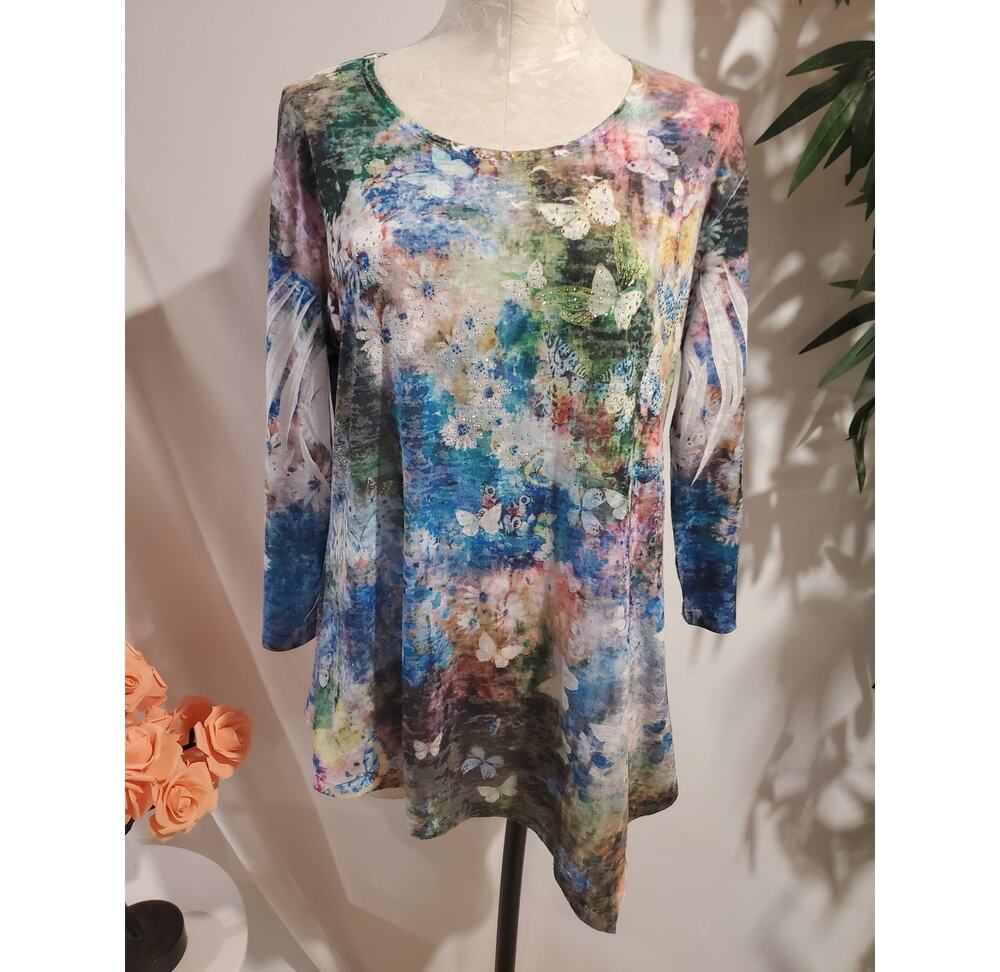 Jess & Jane Studded Burnout Butterfly 3/4 Sleeve Asymmetrical Top Size M Artsy